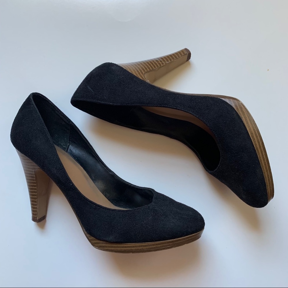 Fioni Casual Black Heels with Tan Heel